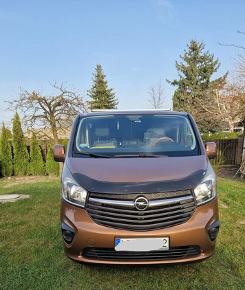 Opel Vivaro cena 65000 przebieg: 239000, rok produkcji 2015 z Puławy małe 79